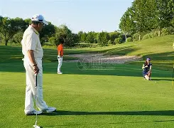 高尔夫夜战:云贵灰熊队强势反弹江畔貔貅队,主帅临场妙招精神属性拉满-九游会官网入口